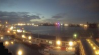 Archived image Webcam Hamburg: Cargo bridges 06:00