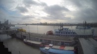 Archived image Webcam Hamburg: Cargo bridges 09:00
