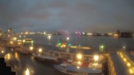 Archiv Foto Webcam Hamburg: Landungsbrücken 13:00