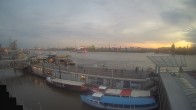 Archiv Foto Webcam Hamburg: Landungsbrücken 15:00