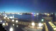 Archiv Foto Webcam Hamburg: Landungsbrücken 05:00