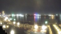 Archiv Foto Webcam Hamburg: Landungsbrücken 04:00