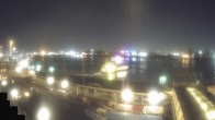 Archiv Foto Webcam Hamburg: Landungsbrücken 04:00