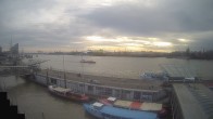 Archiv Foto Webcam Hamburg: Landungsbrücken 11:00