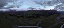Archiv Foto Webcam Panorama der Seiser Alm von der Puflatsch Bergstation 19:00