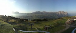 Archiv Foto Webcam Panorama der Seiser Alm von der Puflatsch Bergstation 06:00
