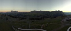 Archiv Foto Webcam Panorama der Seiser Alm von der Puflatsch Bergstation 19:00