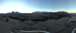 Archived image Webcam Alpe di Siusi: View from the Puflatsch Mountain Station 06:00