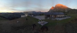 Archived image Webcam Alpe di Siusi - Top station Florianlift 17:00