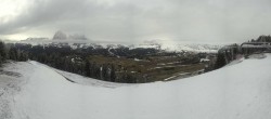 Archived image Webcam Alpe di Siusi: Panoramic view Mezdi mountain station 06:00