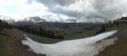 Archived image Webcam Alpe di Siusi: Panoramic view Mezdi mountain station 17:00