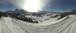 Archiv Foto Webcam Blick über Seiser Alm – Mezdi Bergstation 09:00