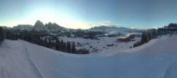 Archived image Webcam Alpe di Siusi: Panoramic view Mezdi mountain station 07:00