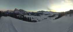 Archived image Webcam Alpe di Siusi: Panoramic view Mezdi mountain station 15:00