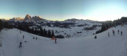 Archived image Webcam Alpe di Siusi: Panoramic view Mezdi mountain station 15:00