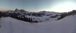 Archived image Webcam Alpe di Siusi: Panoramic view Mezdi mountain station 17:00