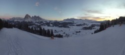 Archiv Foto Webcam Blick über Seiser Alm – Mezdi Bergstation 17:00