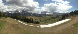 Archiv Foto Webcam Blick über Seiser Alm – Mezdi Bergstation 13:00