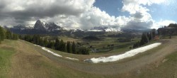 Archiv Foto Webcam Blick über Seiser Alm – Mezdi Bergstation 15:00