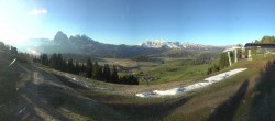 Archiv Foto Webcam Blick über Seiser Alm – Mezdi Bergstation 05:00