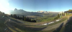 Archived image Webcam Alpe di Siusi: Panoramic view Mezdi mountain station 05:00