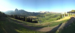 Archiv Foto Webcam Blick über Seiser Alm – Mezdi Bergstation 05:00