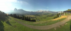 Archiv Foto Webcam Blick über Seiser Alm – Mezdi Bergstation 06:00