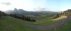 Archiv Foto Webcam Blick über Seiser Alm – Mezdi Bergstation 05:00