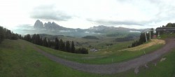 Archiv Foto Webcam Blick über Seiser Alm – Mezdi Bergstation 05:00