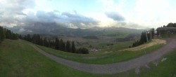 Archived image Webcam Alpe di Siusi: Panoramic view Mezdi mountain station 05:00