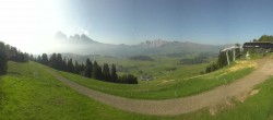 Archiv Foto Webcam Blick über Seiser Alm – Mezdi Bergstation 07:00