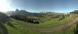 Archiv Foto Webcam Blick über Seiser Alm – Mezdi Bergstation 06:00