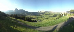 Archiv Foto Webcam Blick über Seiser Alm – Mezdi Bergstation 05:00