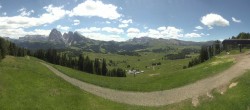 Archiv Foto Webcam Blick über Seiser Alm – Mezdi Bergstation 11:00