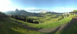 Archiv Foto Webcam Blick über Seiser Alm – Mezdi Bergstation 05:00