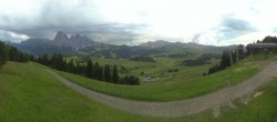 Archiv Foto Webcam Blick über Seiser Alm – Mezdi Bergstation 13:00