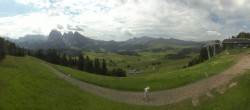 Archiv Foto Webcam Blick über Seiser Alm – Mezdi Bergstation 09:00
