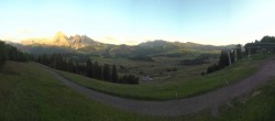Archiv Foto Webcam Blick über Seiser Alm – Mezdi Bergstation 19:00