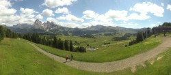 Archiv Foto Webcam Blick über Seiser Alm – Mezdi Bergstation 13:00