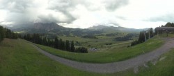 Archiv Foto Webcam Blick über Seiser Alm – Mezdi Bergstation 17:00