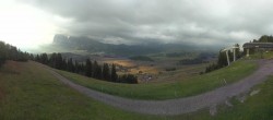 Archiv Foto Webcam Blick über Seiser Alm – Mezdi Bergstation 05:00