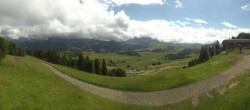 Archiv Foto Webcam Blick über Seiser Alm – Mezdi Bergstation 13:00