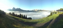 Archiv Foto Webcam Blick über Seiser Alm – Mezdi Bergstation 05:00