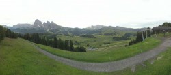 Archiv Foto Webcam Blick über Seiser Alm – Mezdi Bergstation 11:00