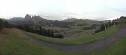 Archived image Webcam Alpe di Siusi: Panoramic view Mezdi mountain station 05:00