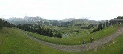 Archiv Foto Webcam Blick über Seiser Alm – Mezdi Bergstation 11:00
