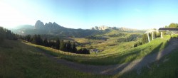 Archiv Foto Webcam Blick über Seiser Alm – Mezdi Bergstation 05:00