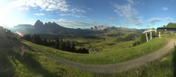Archiv Foto Webcam Blick über Seiser Alm – Mezdi Bergstation 06:00