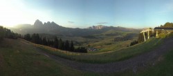 Archiv Foto Webcam Blick über Seiser Alm – Mezdi Bergstation 05:00