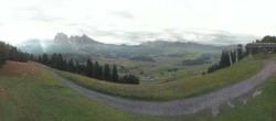 Archiv Foto Webcam Blick über Seiser Alm – Mezdi Bergstation 05:00